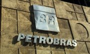 Petrobras agiliza privatização da P-12 resultando em 17 trabalhadores contaminados a bordo