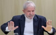 Lula tem julgamento de recurso adiado no caso do tríplex