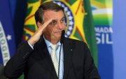 Bolsonaro veta lei que criminaliza a interrupção do processo eleitoral