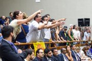 Como votou cada vereador de Porto Alegre sobre o parcelamento de salários dos servidores