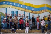 Venezuela: muito baixa participação nas eleições em jornada com vários mortos