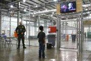 20 crianças brasileiras seguem separadas dos pais nos EUA por política xenófoba de Trump