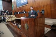Eduardo Leite e ALERGS extinguem licença-prêmio dos servidores do RS