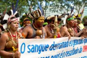 "As terras indígenas estão sendo invadidas pelo fogo que consome a Floresta Amazônica" diz estudante indígena da Unicamp