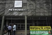 Dando sequência ao desmonte, Petrobras anuncia novo plano de demissões