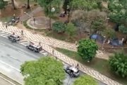Polícia militar atinge com moto dependente químico na Cracolândia 