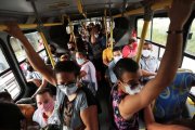 ABSURDO: Prefeitura de Melo (MDB) autoriza até 30 pessoas em pé nos ônibus de Porto Alegre
