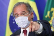 Dividir para atacar: Guedes faz nova chantagem com o auxílio para defender privatizações