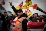 Os ferroviários franceses endurecem sua luta contra a reforma de Macron