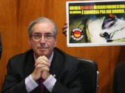 Cunha diz que abrirá impeachment se Janot pedir seu afastamento do cargo