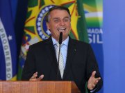Com país à beira do colapso nas UTIs, Bolsonaro minimiza: “saúde sempre teve problemas”