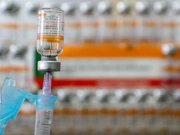 Após atraso na entrega e Governo não reservar 2ª dose, cidades suspendem vacinação da Coronavac 