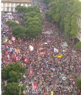 Dezenas de milhares marcharam no Rio contra a reforma da previdência, mesmo com a repressão de Pezão