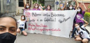 Contra Bolsonaro, Mourão e os golpistas, coletivo feminista Pão e Rosas participa das ações do 8M RJ