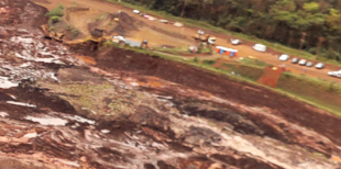 Pelo lucro, parlamentares ligados a mineradoras impediram regras mais duras a barragens