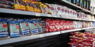 Inflação dos alimentos em 21,46%: por congelamento de preços e aumento salarial mensal automático