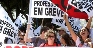 Esquerda do PSOL se cala sobre a greve dos professores do Macapá que enfrenta o prefeito Clécio