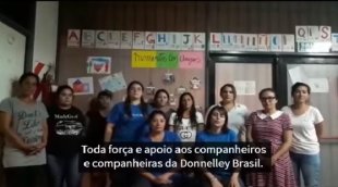 [VÍDEO] Trabalhadores da ex-Donneley argentina repudiam fechamento das fábricas brasileiras
