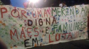 Manifestações contra a ração de Dória na merenda e censura às artes ocupam a Paulista