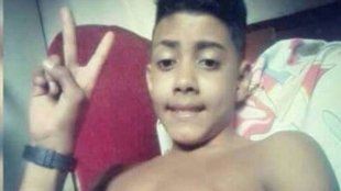 Jovem de 15 anos é morto em operação na Rocinha e familiares acusam o BOPE