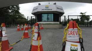 AGU entrará com ação no STF contra a greve dos petroleiros