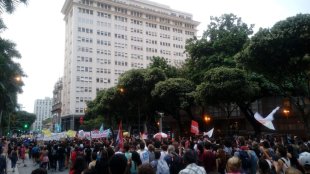 Milhares marcharam contra o autoritarismo do TRE-RJ e contra Bolsonaro no Rio