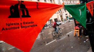 Argentina: Por que é necessária a separação da Igreja do Estado?