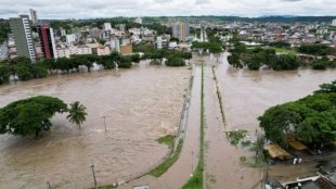 Cidades na Bahia e outros estados começam o ano debaixo d'água graças à Bolsonaro e os governos