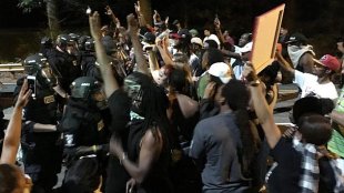 EUA: Carolina do Norte declara estado de emergência contra protestos da comunidade negra