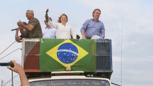 Covarde: Bolsonaro admite que não vai a debate por "estratégia"