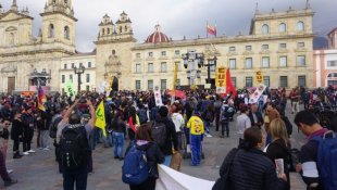 Continuam os protestos na Colômbia contra as políticas de Duque