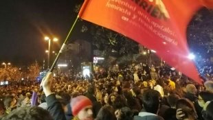 Milhares se manifestam em Barcelona e outras cidades exigindo liberdade para Pablo Hasél