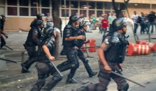 Greve da educação no RJ: governo e justiça ameaçam e polícia reprime com violência professores e alunos