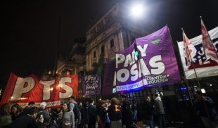 Desde a madrugada milhares de argentinas fazem vigília pelo direito ao aborto 