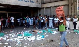 UERJ: Reitor suspende bolsas dos estudantes e salários dos terceirizados