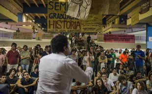 Por que é necessário fortalecer a mobilização dos estudantes da História contra Bolsonaro e Mourão no dia 29?