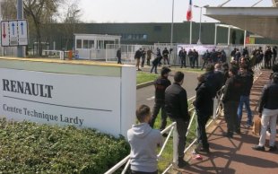 França: Renault Lardy. Os terceirizados em greve contra a supressão de postos de trabalho