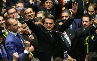 Bolsonaro pode ser processado por apologia a tortura