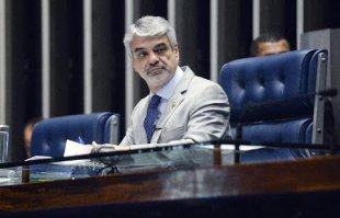 PF golpista pede arquivamento da investigação contra o senador petista Humberto Costa