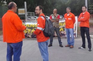 Em greve há 9 dias Petroleiros de Campos Elíseos realizam trancaço