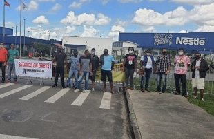 Cerca de 600 trabalhadores da Nestlé em Feira de Santana cruzam os braços e entram em greve