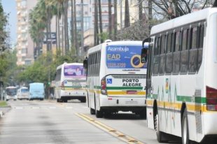 Empresários do transporte de Porto Alegre negociam com Melo auxílio para salvar lucros