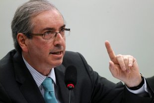 Após manobra de Cunha, plenário da Câmara começa a discutir reforma política
