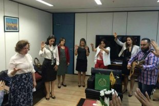 Secretaria da mulher do governo Temer vira palco de culto evangélico