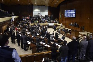 Governo Sartori avança planos de ajustes e privatizações na Assembleia Legislativa 