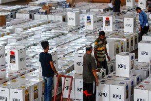 Barbárie democrática: Eleição na Indonésia deixa 300 mortos por trabalho exaustivo