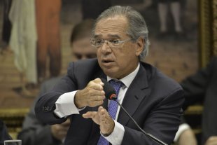 Em mais um sinal de subordinação, Guedes quer fazer acordo de livre comércio com os EUA