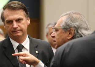 Paulo Guedes e Bolsonaro querem elevar arrocho da PEC do teto, desvinculando gastos sociais do Orçamento