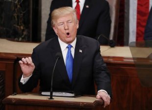 Um discurso xenófobo e militarista de Trump diante do Congresso