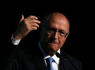  Alckmin, porta-voz dos ataques de Temer, critica declaração de Mourão sobre o 13° 